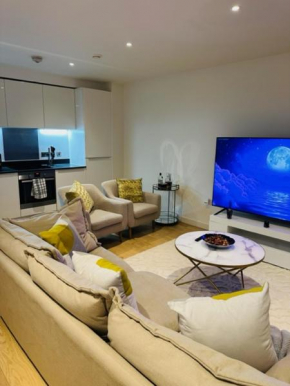 Luxury 2 Bed in Colindale